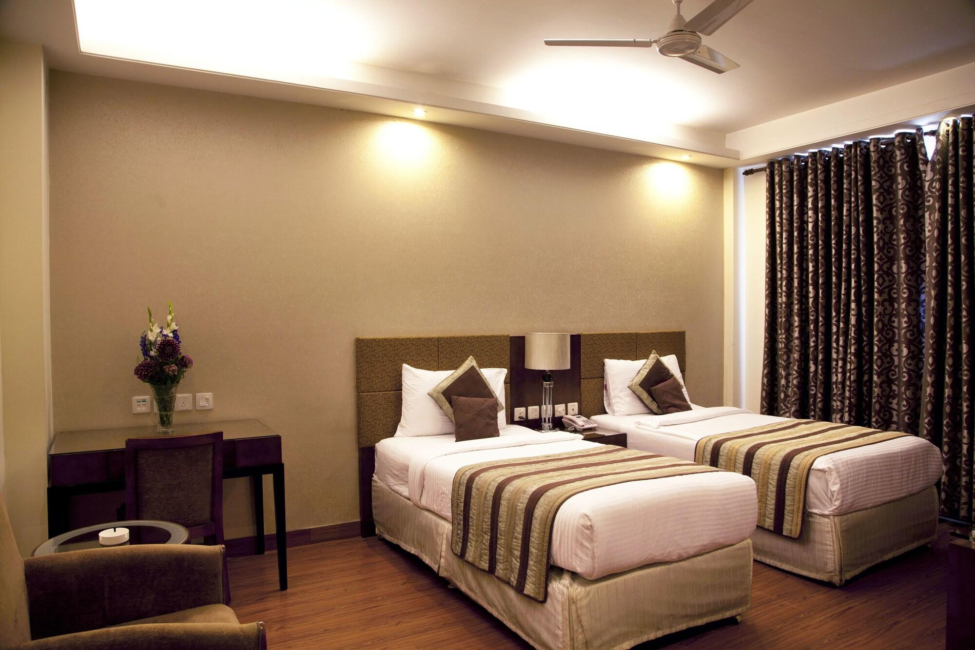 Alpina Hotels & Suites Neu-Delhi Exterior foto