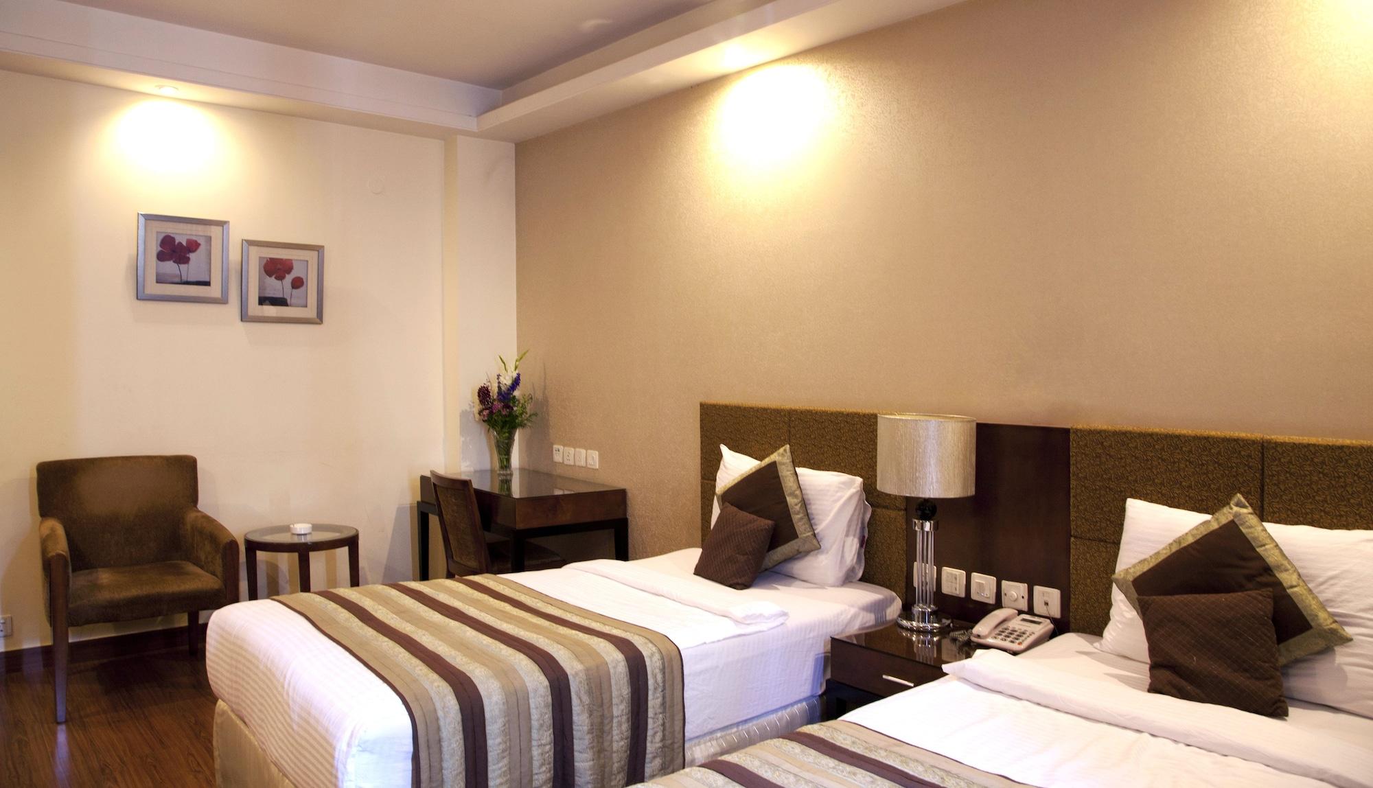Alpina Hotels & Suites Neu-Delhi Exterior foto