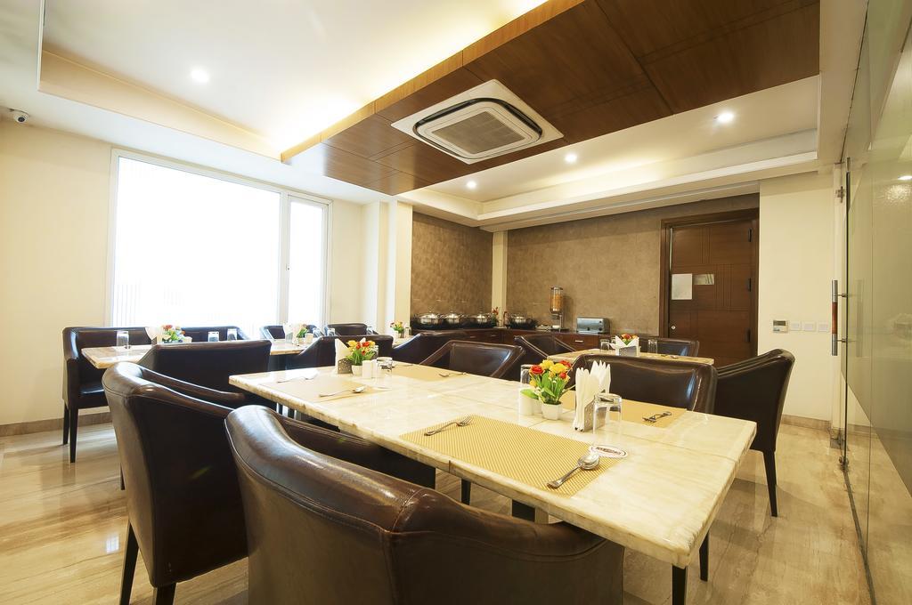 Alpina Hotels & Suites Neu-Delhi Exterior foto