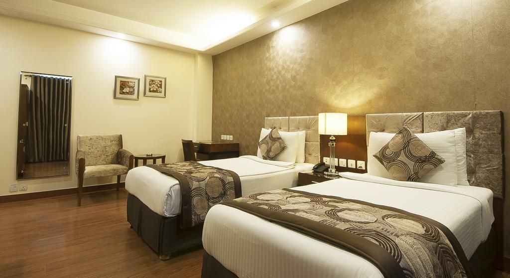 Alpina Hotels & Suites Neu-Delhi Exterior foto
