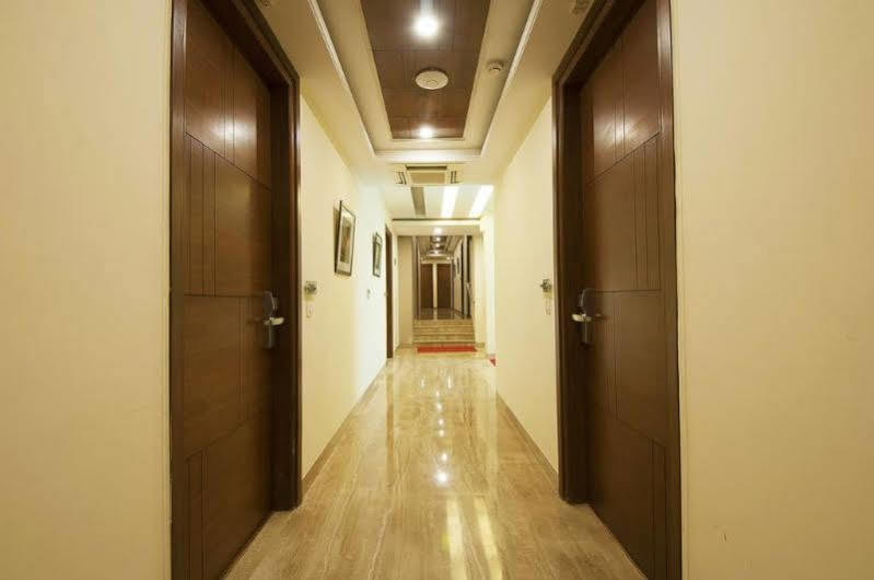 Alpina Hotels & Suites Neu-Delhi Exterior foto